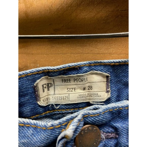 Free People Distressed End‎ Jeans Size 28W - Picture 2 of 3